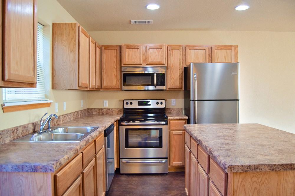 213 South Rolling Woods Way - Photo 2 of 16