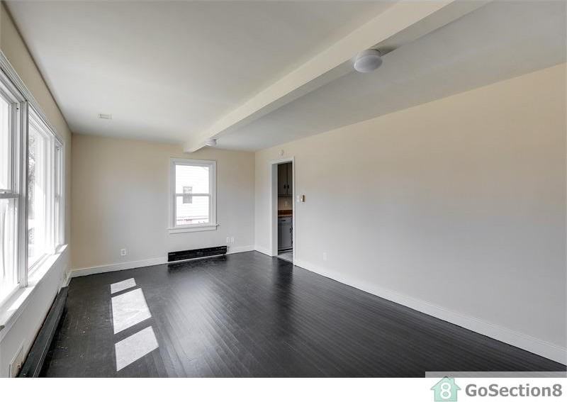 4216 Sheffield Rd - Photo 2 of 11