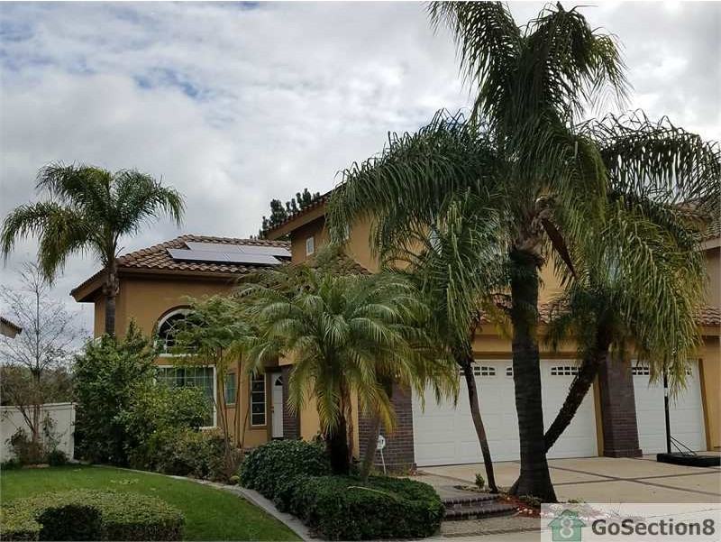 5620 Delacroix Way - Photo 2 of 16