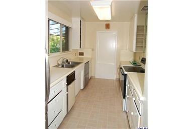 653 E Santa Ana Ave - Photo 3 of 8