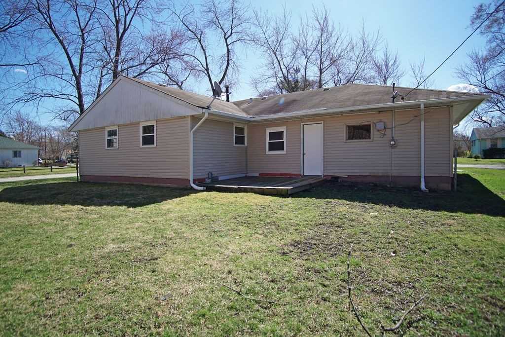 197 Barbara Ln - Photo 2 of 12