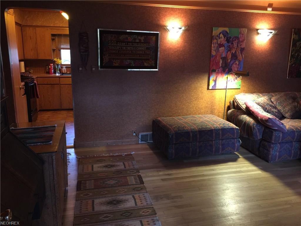 30100 Harvard Rd - Photo 3 of 16