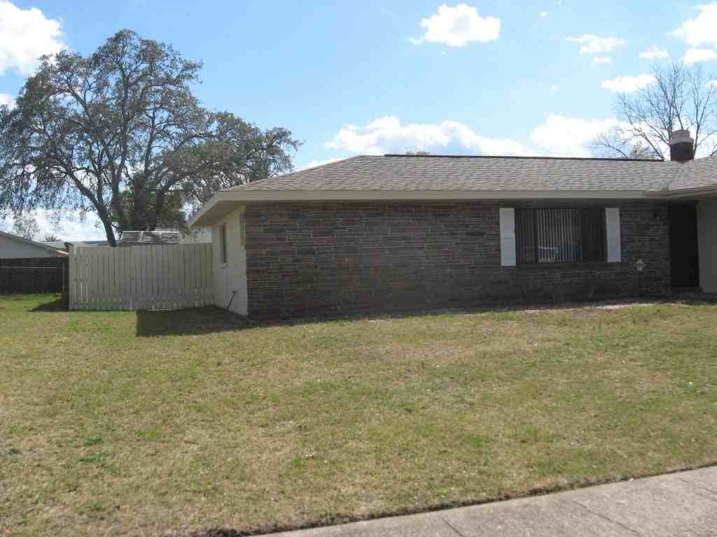 2575 Chesterfield Ct - Photo 2 of 21