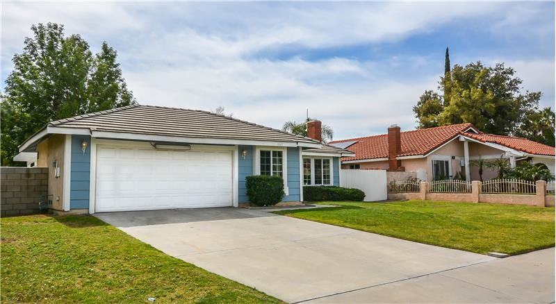 1445 W James St - Photo 2 of 4