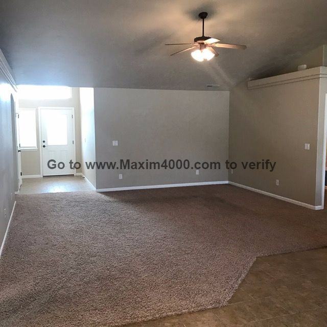 647 Zoe Lane - Photo 3 of 12