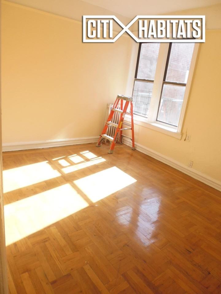 Cumming St #3K