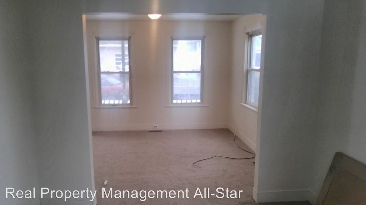 16 Lincoln Ave - Photo 3 of 12