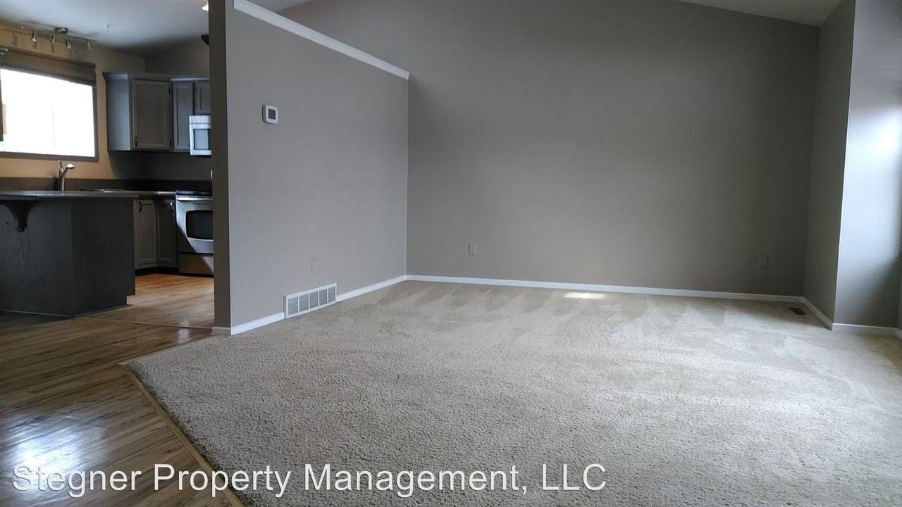 2331 Sunray Ct - Photo 3 of 11