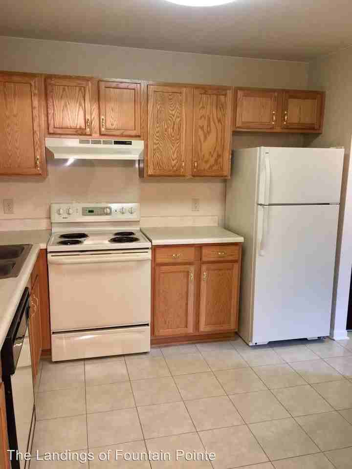 6067 Fountain Pointe - Photo 2 of 9