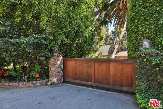 23110 Mariposa De Oro St - Photo 2 of 34