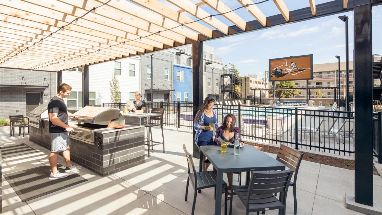 West Quad - Photo 3 of 18