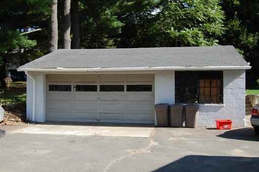 426 Roosevelt Dr - Photo 3 of 9