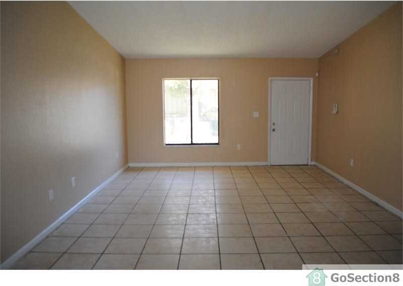 28102 SW 140th Ct - Photo 2 of 4