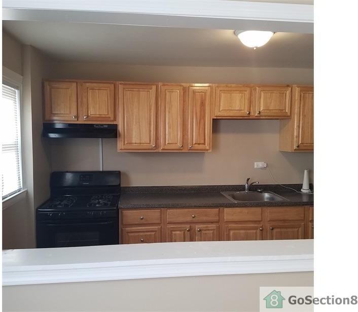 1219 Sheridan Ave - Photo 2 of 2