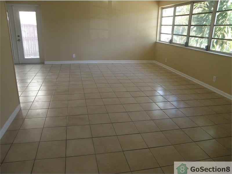 2591 Riverland Dr #2 - Photo 3 of 11