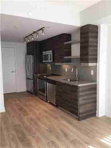 525 Adelaide Street West #829