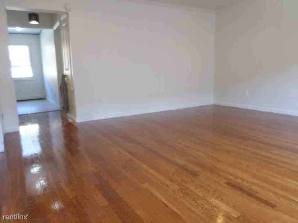 1344 Paterson Plank Rd - Photo 2 of 9