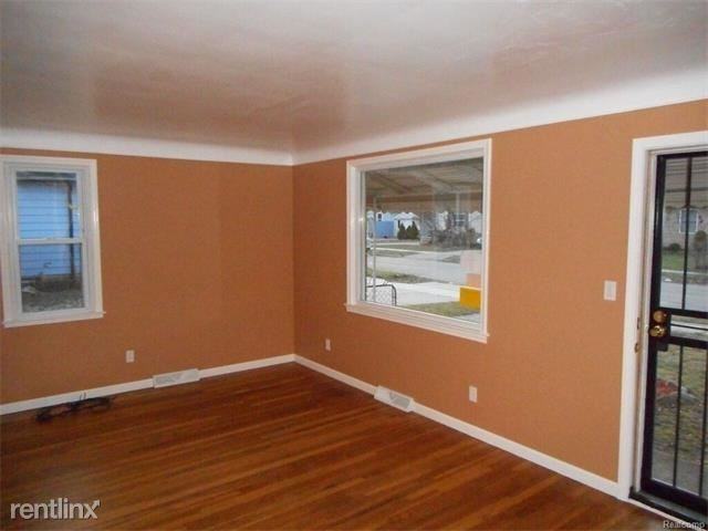 19488 Brady - Photo 3 of 15