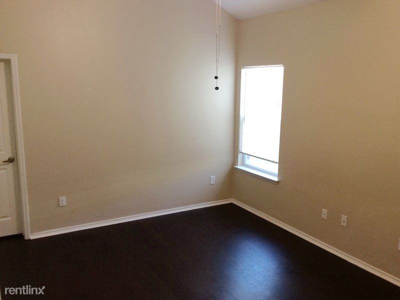 3629 Venera St - Photo 3 of 10