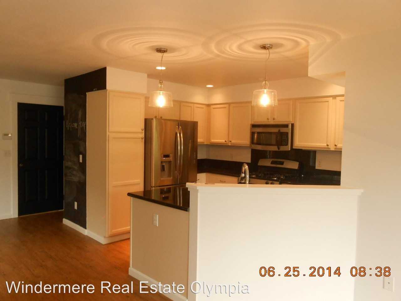 725 Wilson St SE - Photo 2 of 13