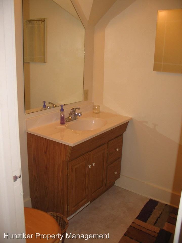 311 S Walnut Ave - Photo 3 of 5