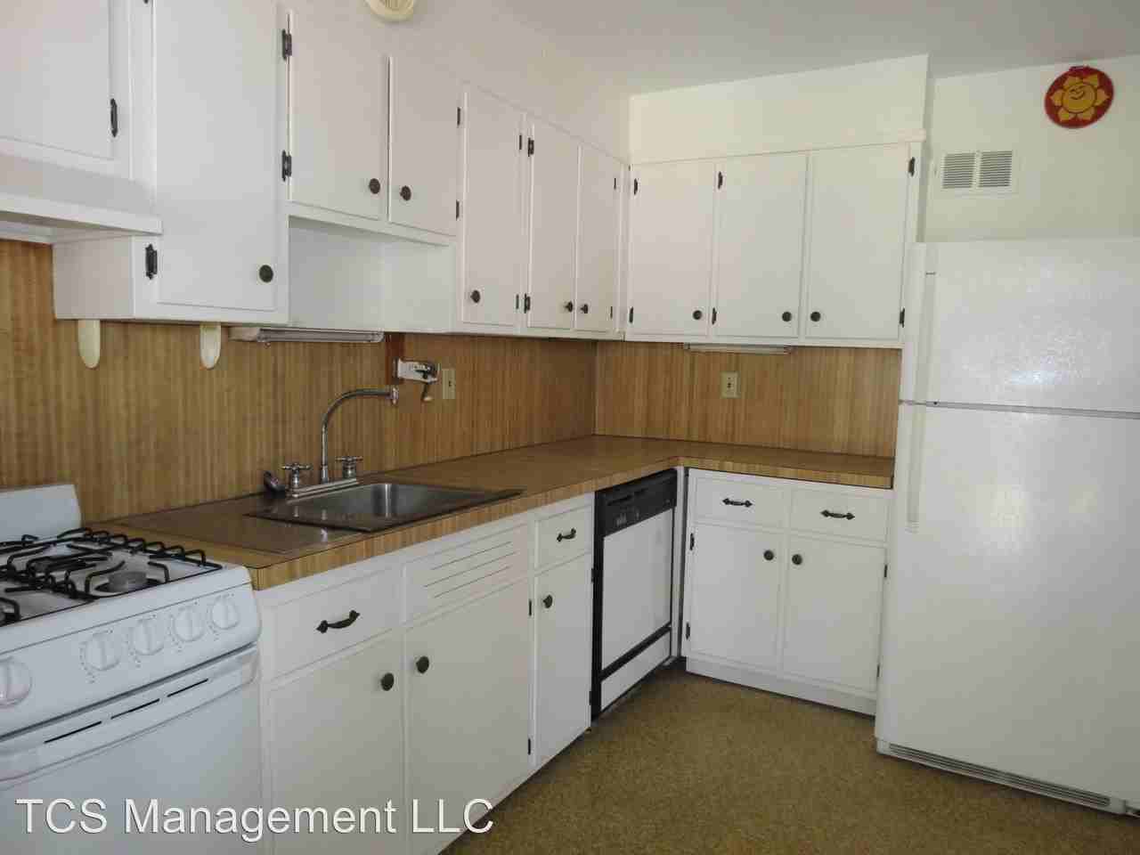 209 Larchwood Rd - Photo 3 of 13