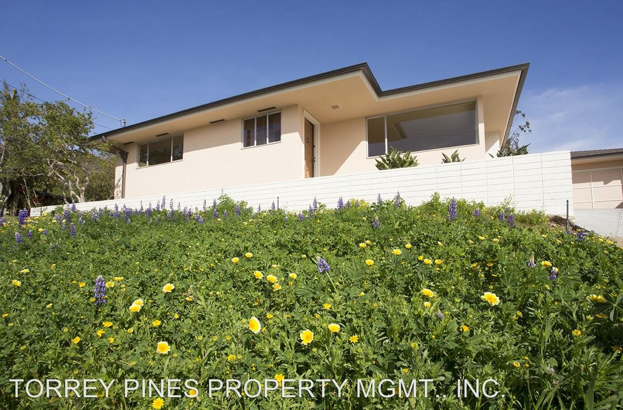 5913 La Jolla Corona Dr - Photo 2 of 10