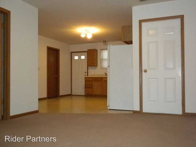 312 E 4th St - Photo 2 of 6