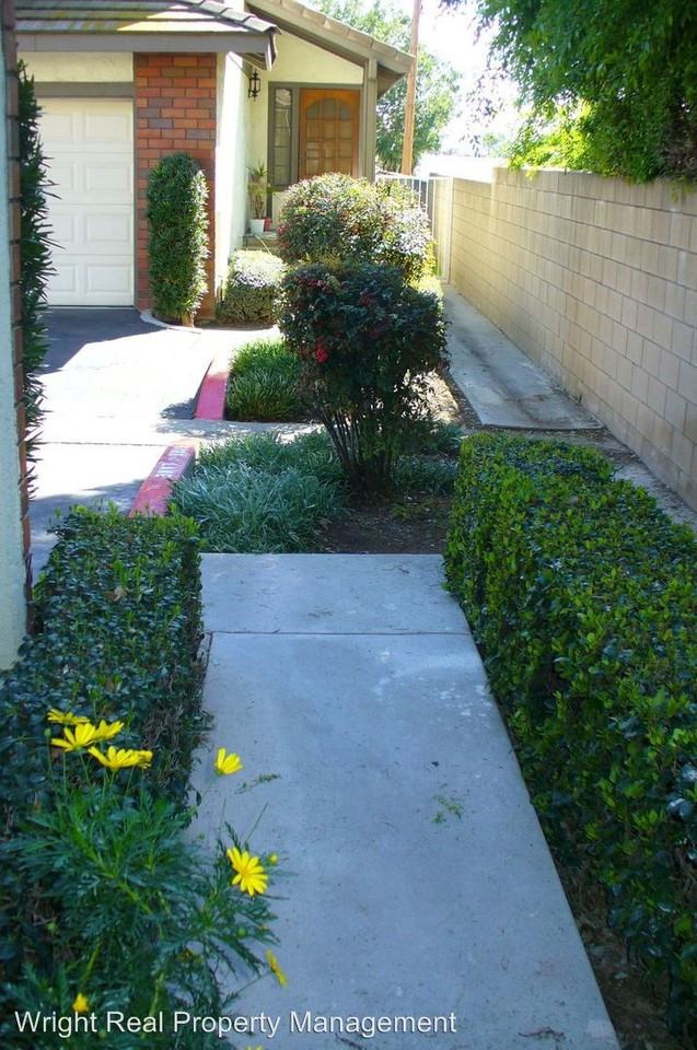 4935 New Castle Ln #A - Photo 2 of 12