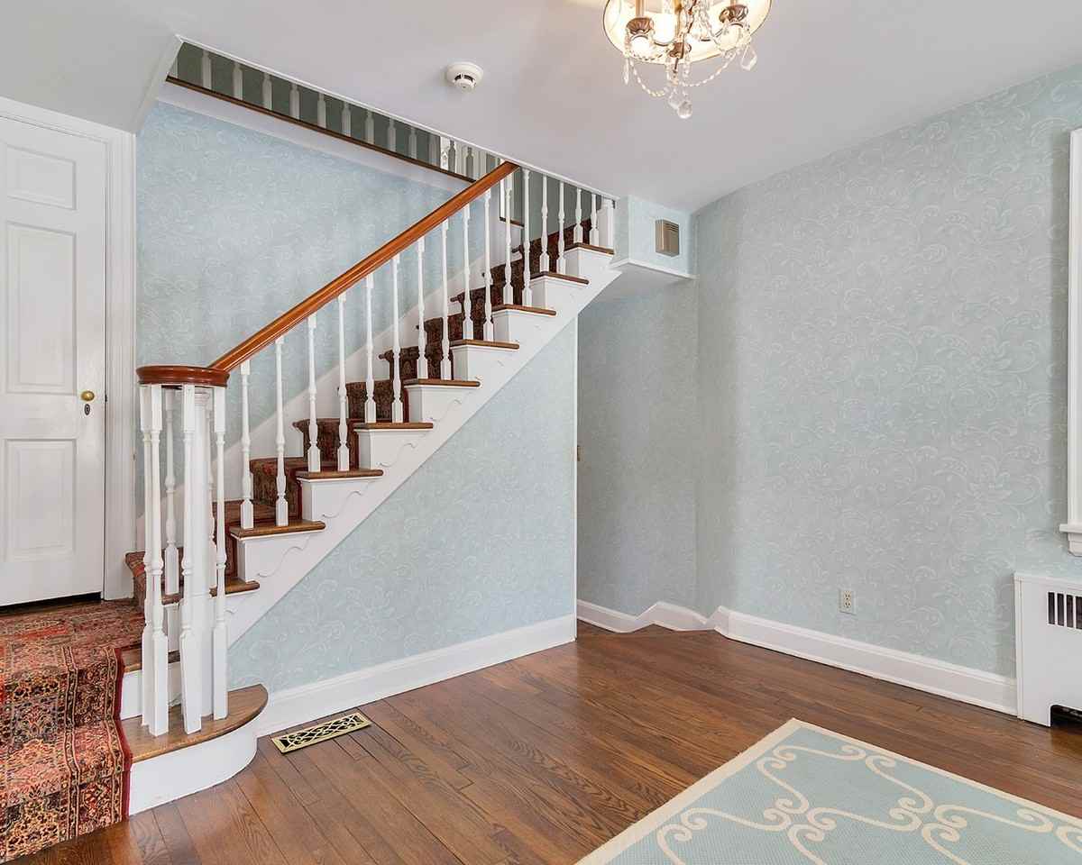 11 Old Chester Rd - Photo 3 of 23