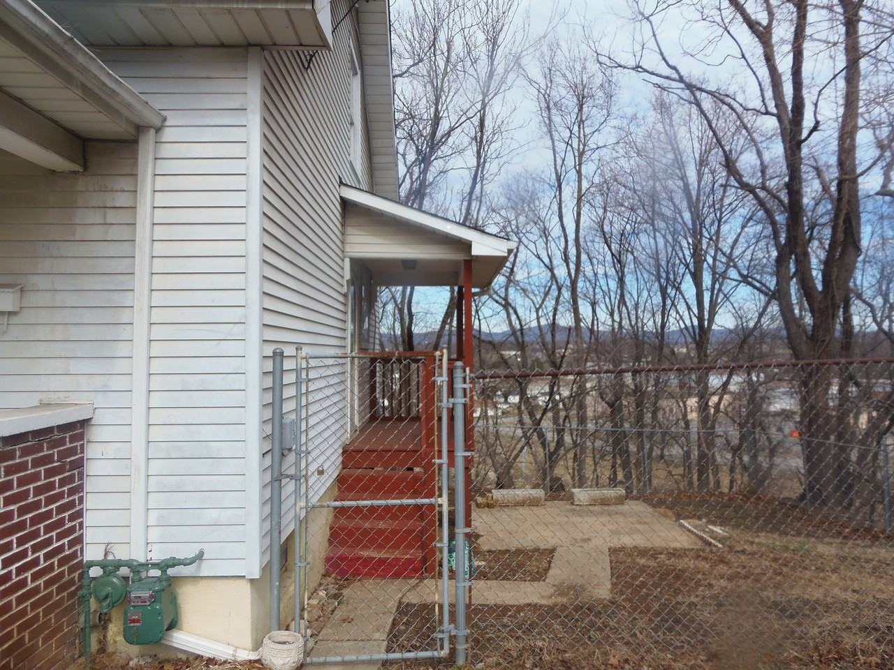 901 Mountain View Terrace SW - Photo 2 of 20