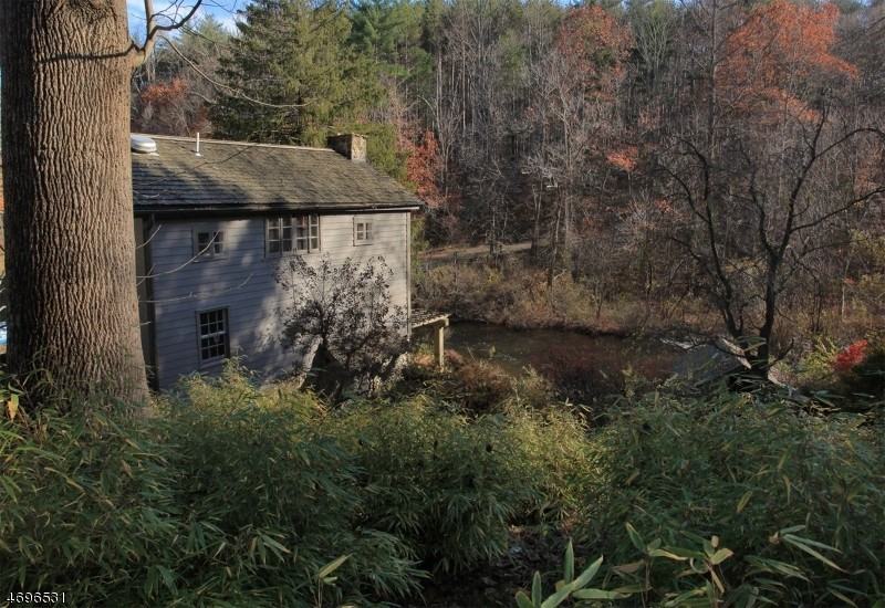 109 Hacklebarney Rd - Photo 2 of 13