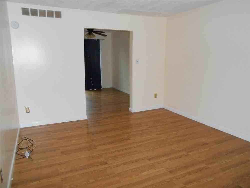 31 Slavin Ct - Photo 2 of 22