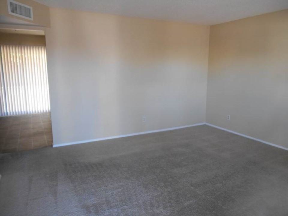 2536 E Jerome Ave - Photo 2 of 9