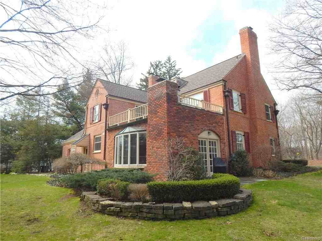 2235 Quarton Rd - Photo 2 of 23