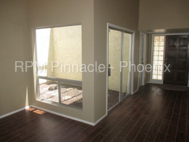 3010 W Sierra St - Photo 3 of 24