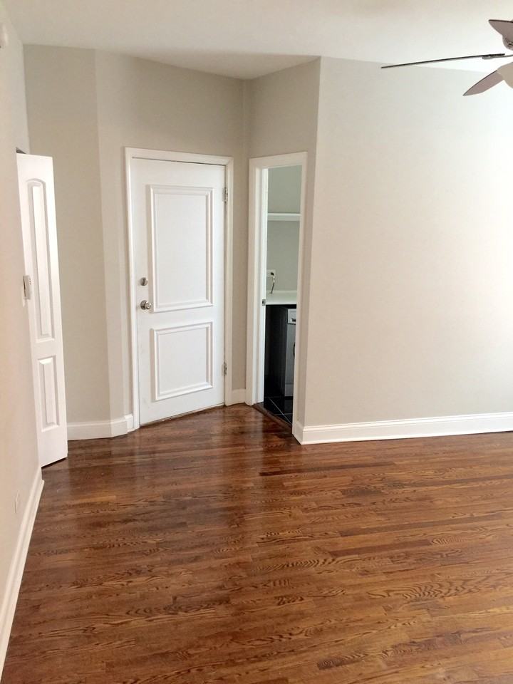 4403 North Mozart Street #2 - Photo 3 of 8