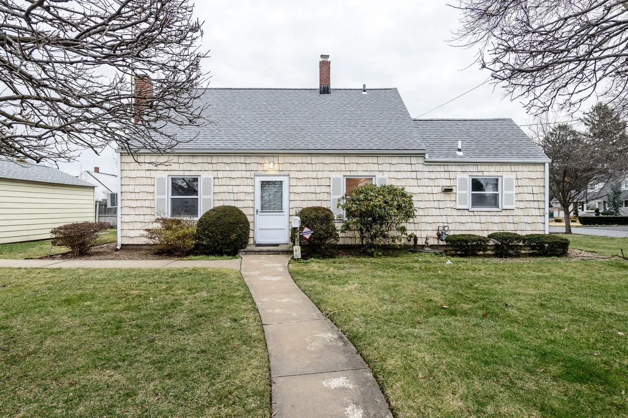 55 Park Ave - Photo 2 of 15