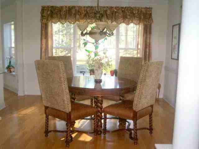 221 Plantation Dr - Photo 3 of 38