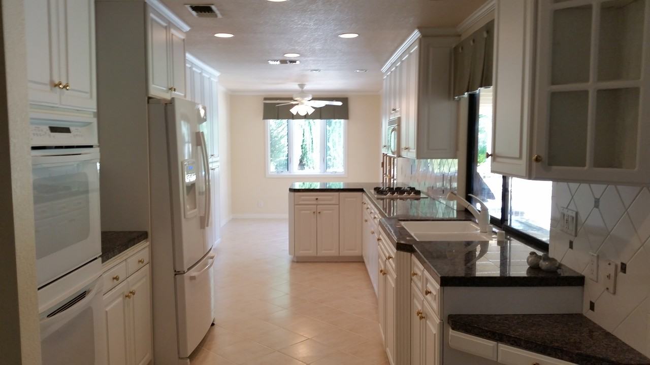 2612 Sovereign Way - Photo 3 of 12