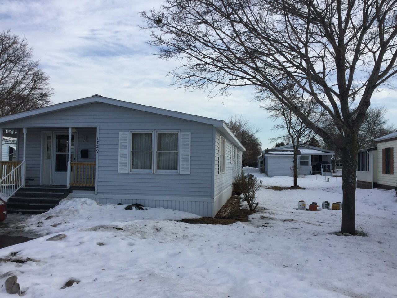 Kings Court - Photo 3 of 18