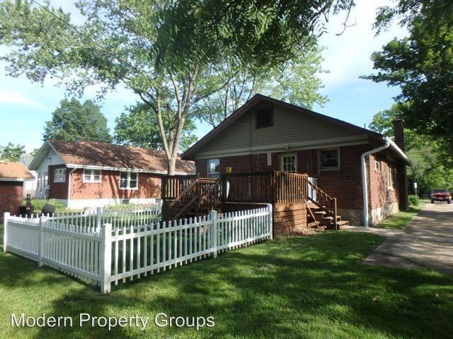 913 W Stewart Rd - Photo 3 of 31