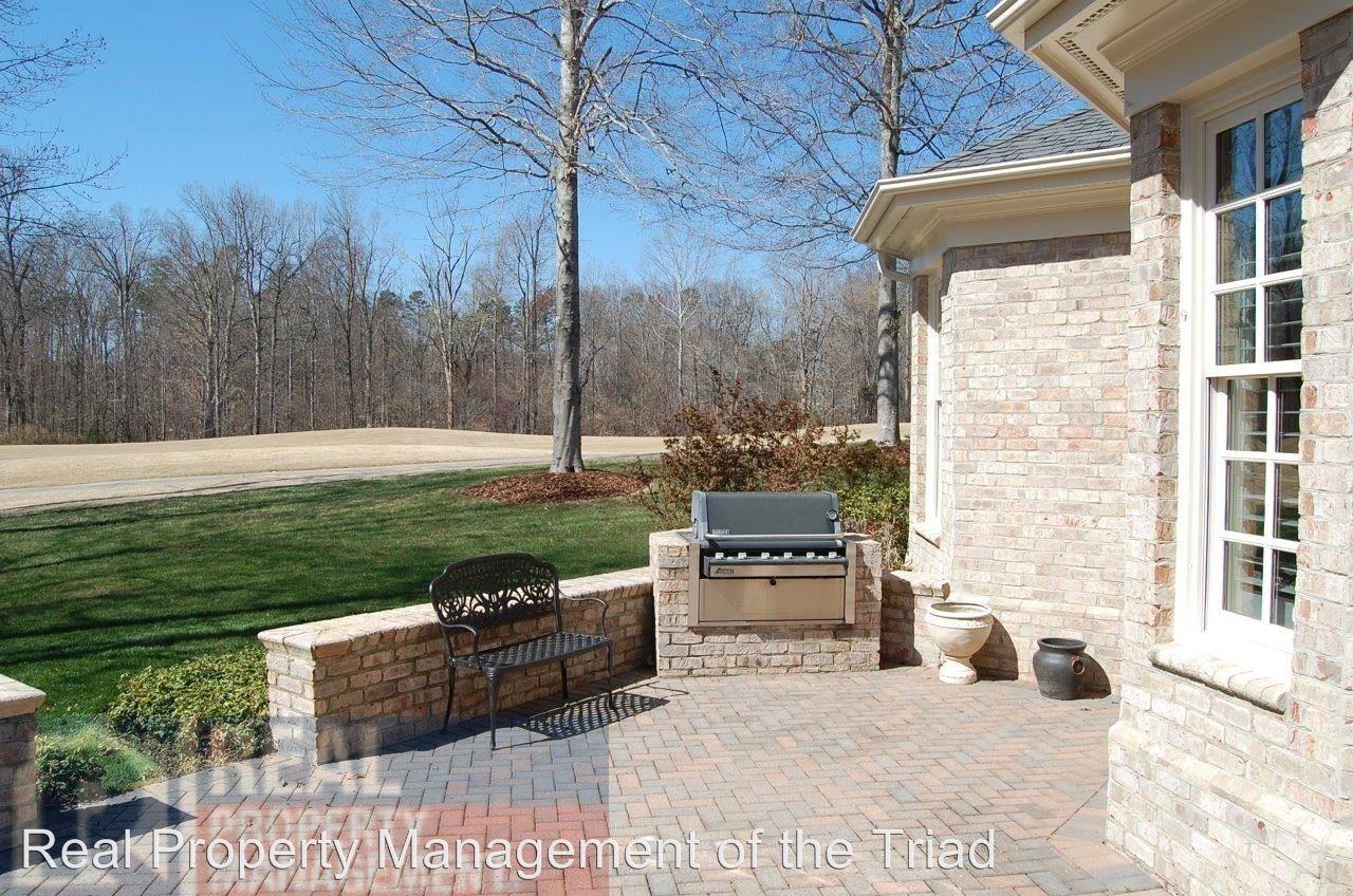 28 Hadley Park Ct - Photo 3 of 27