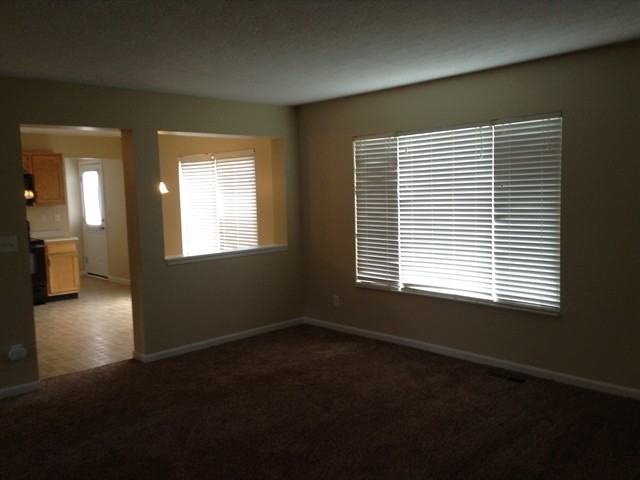 12212 Mashburn Dr - Photo 2 of 11