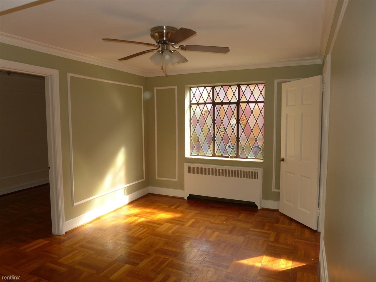 Bellevue Gables - Photo 2 of 16