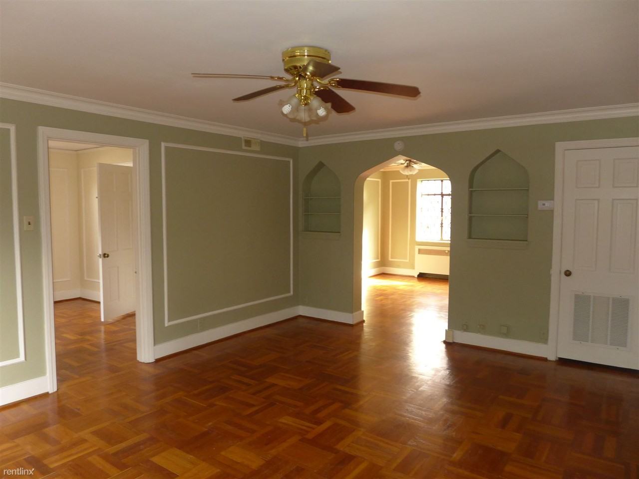 Bellevue Gables - Photo 3 of 16
