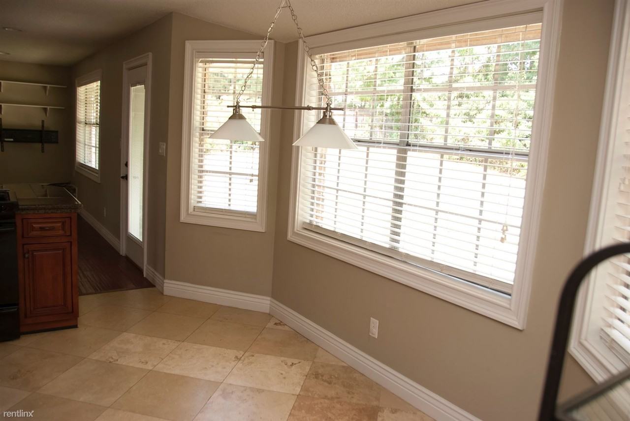 1816 61st Ct - Photo 3 of 15