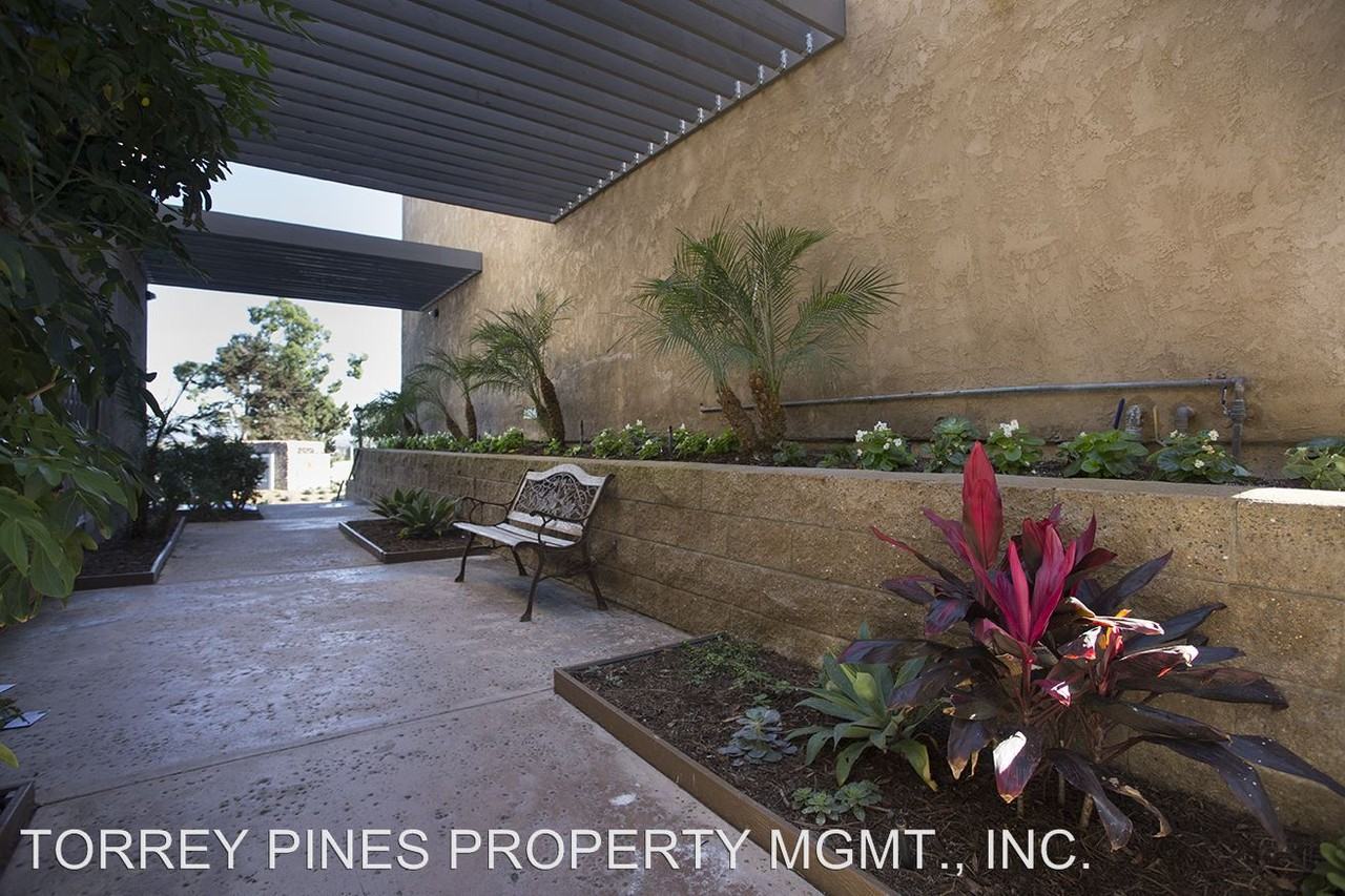 13850 Mango Drive - Photo 2 of 9