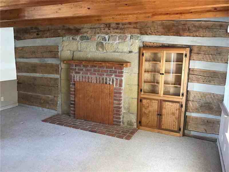 152 Powell Rd - Photo 3 of 25