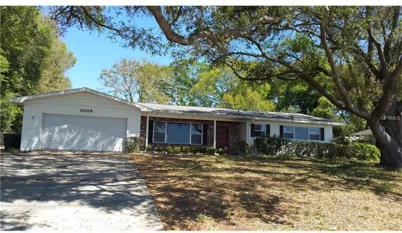 1009 N Lake Howard Dr - Photo 2 of 14